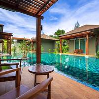 One-Bedroom Villa with Pool view