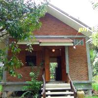 Villa with Garden View