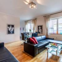 Two-Bedroom Apartment (5 Adults)