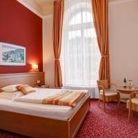 Twin Room with Bathroom and Health Spa Package