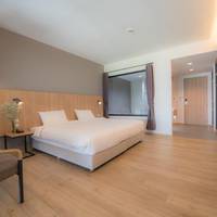 Suite with Pool View