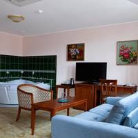 Luxury Junior Suite with Spa Bath