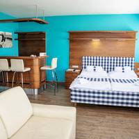 Captain Cabin - Deluxe Double Room with Bath