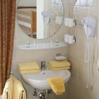 Single Room with Shared Bathroom