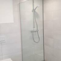 Apartment with Shower