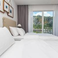 Deluxe Double Room or Twin Room with Cliff View