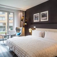 Deluxe Chic, Guest room, Garden view
