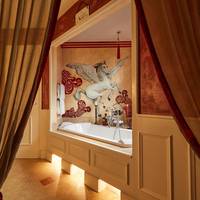 Queen Room with Spa Bath