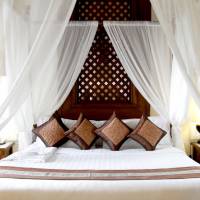 2 Bedrooms Beachfront Pool Villa