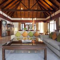 Villa Hibiscus - Four-Bedroom Villa with Private Pool