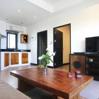 One-Bedroom Bungalow with Sea View