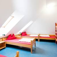 10-Bed Mixed Dormitory Room
