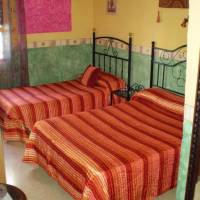 Triple Room with 1 Single Bed and 1 Double Bed