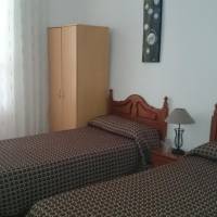 Double Room with extra bed with private bathroom