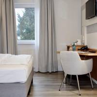 Superior Room 1 King Bed 