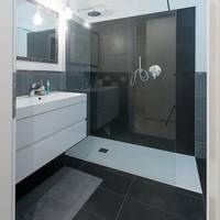 Family Room with Private Ensuite Bathroom