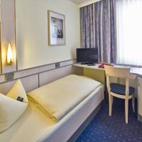 Single Room - Street View