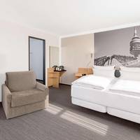 Family Room (2 Adults + 1 Child)