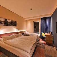 Family Queen Room