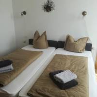 Family Room (2 Adults + 2 Children)
