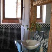 Suite with Hot Tub (2 Adults)