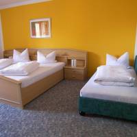 Comfort Two-Bedroom Apartment (2-5 Adults)