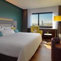 Grand Deluxe, Guest room, 1 King, City view, High floor