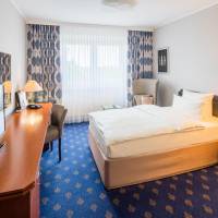 Comfort Queen Room with Balcony