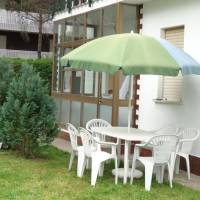 Apartment with Garden View
