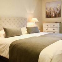 Superior One-Bedroom Apartment - Annex