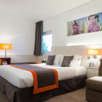 Double Room (2 Adults + 1 Child) - Non-Smoking 