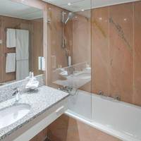 Executive Double Room with Double Bed and Courtyard View