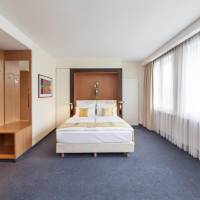 Family Room (2 Adults + 2 Children)
