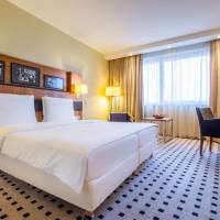 Premium Room with Airport View