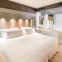 Deluxe Junior Suite (2 Adults + 2 Children)