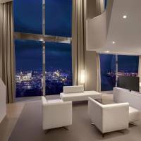 Maisonette Suite, Bi-level Suite, 1 King, City/Elbe view