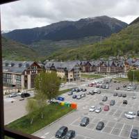 Apartment with Mountain View
