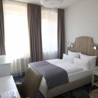 Small Standard Queen Room ( 1.40 x 2.00 m)