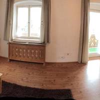 Apartment with Mountain View 1. Etage