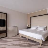 Family Queen Room with Sofa Bed