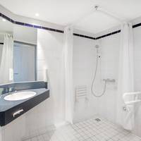 Queen Room with Wheelchair Access