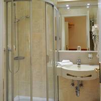 Single Room with Shower - Basement