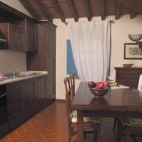 Two-Bedroom Apartment (5 Adults)