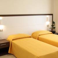 Superior Double or Twin Room with Patio - Disability Access