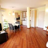 Two-Bedroom Apartment with Terrace - Split Level