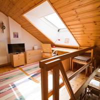 Maisonette Two-Bedroom Apartment (2-4 Adults)