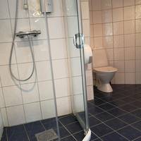 1 Large Bedroom Apartment
