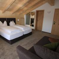 Superior Double Room with Balcony and Bathtub
