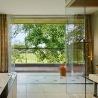 Suite with Hot Tub