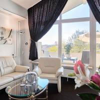 Junior Suite with Garden View